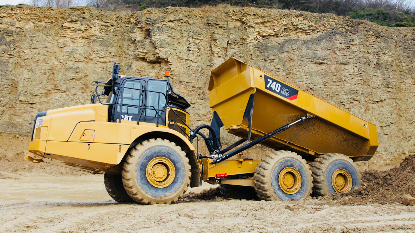 Caterpillar Re Introduces 40 Ton 740 Gc To Its Articulated Dump Truck Range From Caterpillar Cat For Construction Pros