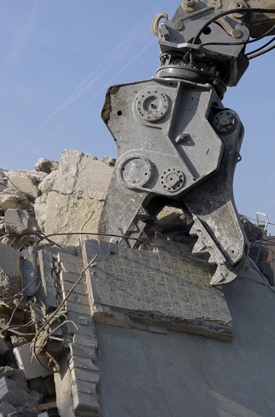A pulverizer attachment better handles concrete that’s heavily reinforced with rebar. Unlike the crusher attachment, the pulverizer will break the concrete into small pieces and cut through the embedded rebar, allowing the concrete to fall to the ground rather than hang onto the rebar.