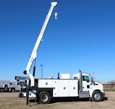 Maintainer Jj240 Crane Lifted 1