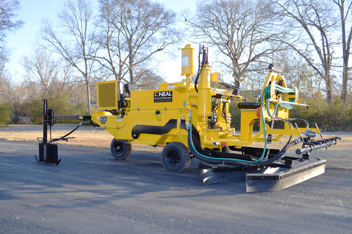 DA350 Dual Applicator Sealcoating Machine From Neal Manufacturing