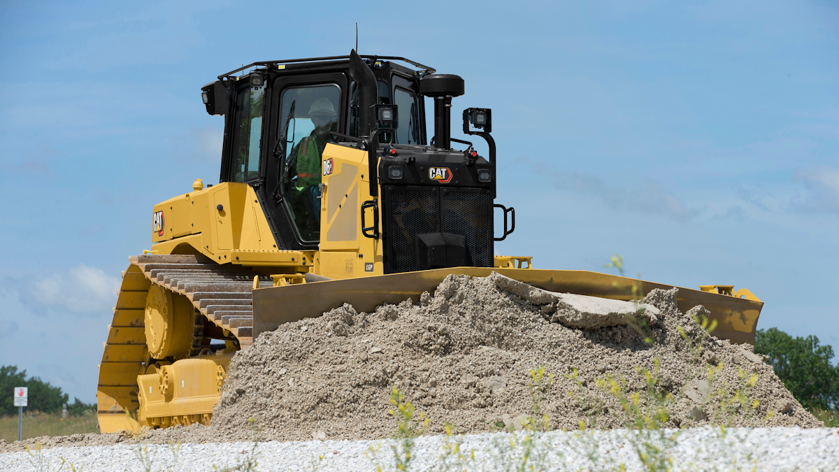 Video New Caterpillar D6 Models Offer A Beefier Yet Lighter Weight Structure For Construction Pros