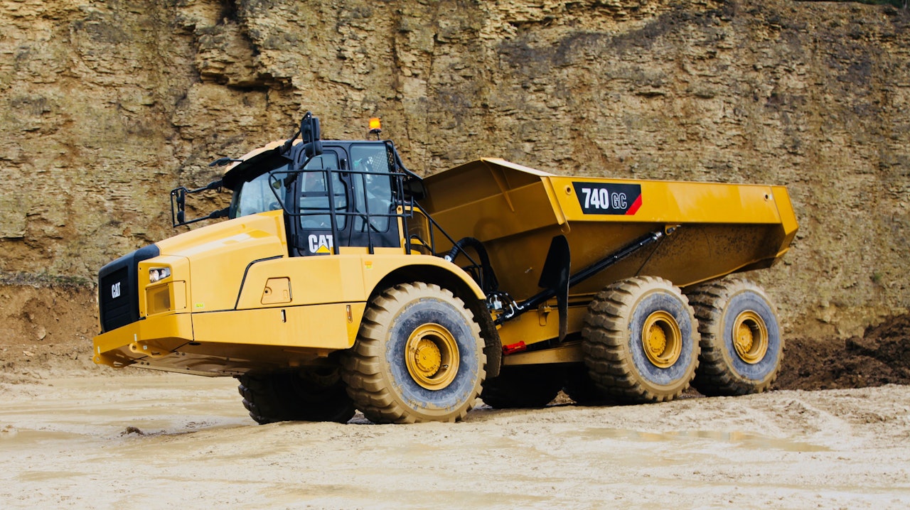 Re-introduces 40-ton 740 GC to its Articulated Dump Truck Range From: - Cat | For Pros