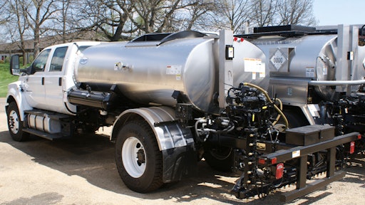 3 Asphalt Distributor Best Practices For Construction Pros