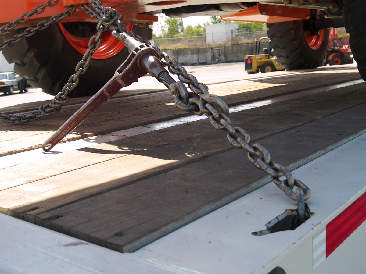 Carry-On Trailer 24-Inch Steel Safety Chains with Hooks for