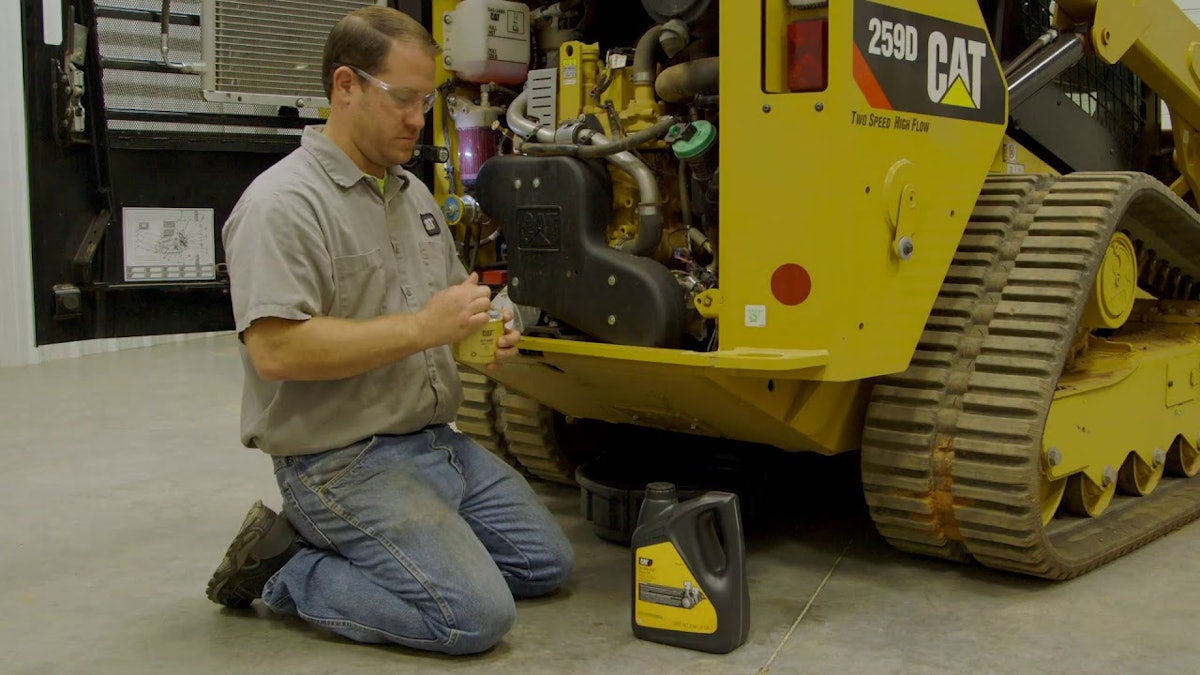 [VIDEO] How to Change Caterpillar Skid Steer Engine Oil and Filter