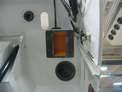 Transition bulb seals from the suction nozzles into the hopper must be cleaned when dumped and inspected at regular intervals.