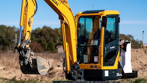 Cummins Electric Excavator On Trial 5c5a0d54b1039