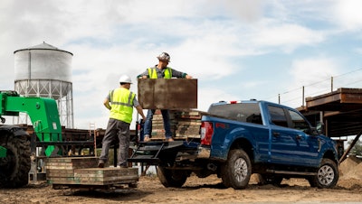 Every new 2020 Super Duty includes FordPass Connect embedded 4G LTE modem with Wi-Fi access for up to 10 devices, keeping crews in communication no matter where the job might take them.