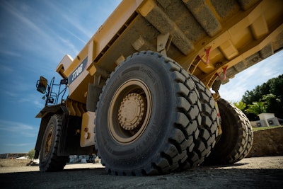 RDT-Master tires are available in the following sizes: 18.00 R33, 21.00 R33 and 24.00 R35.