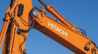 A Grade Guidance-ready option that includes sensor mounting brackets is also available to simplify installation of a Trimble, Topcon or Leica aftermarket grade kit.