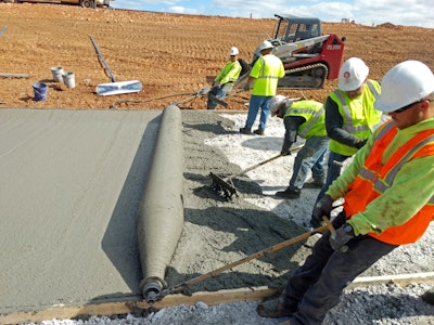 Hydra Screed Action Shot