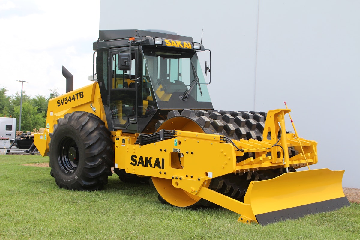Sakai Single-Drum Vibratory Rollers with Tier 4 Final