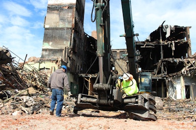 For the job, Empire Services used: a John Deere 160 excavator, a John Deere 450 long reach excavator, a Hitachi 350 long reach excavator, a100-ton Grove hydraulic crane and aGenie 85-foot personnel lift.