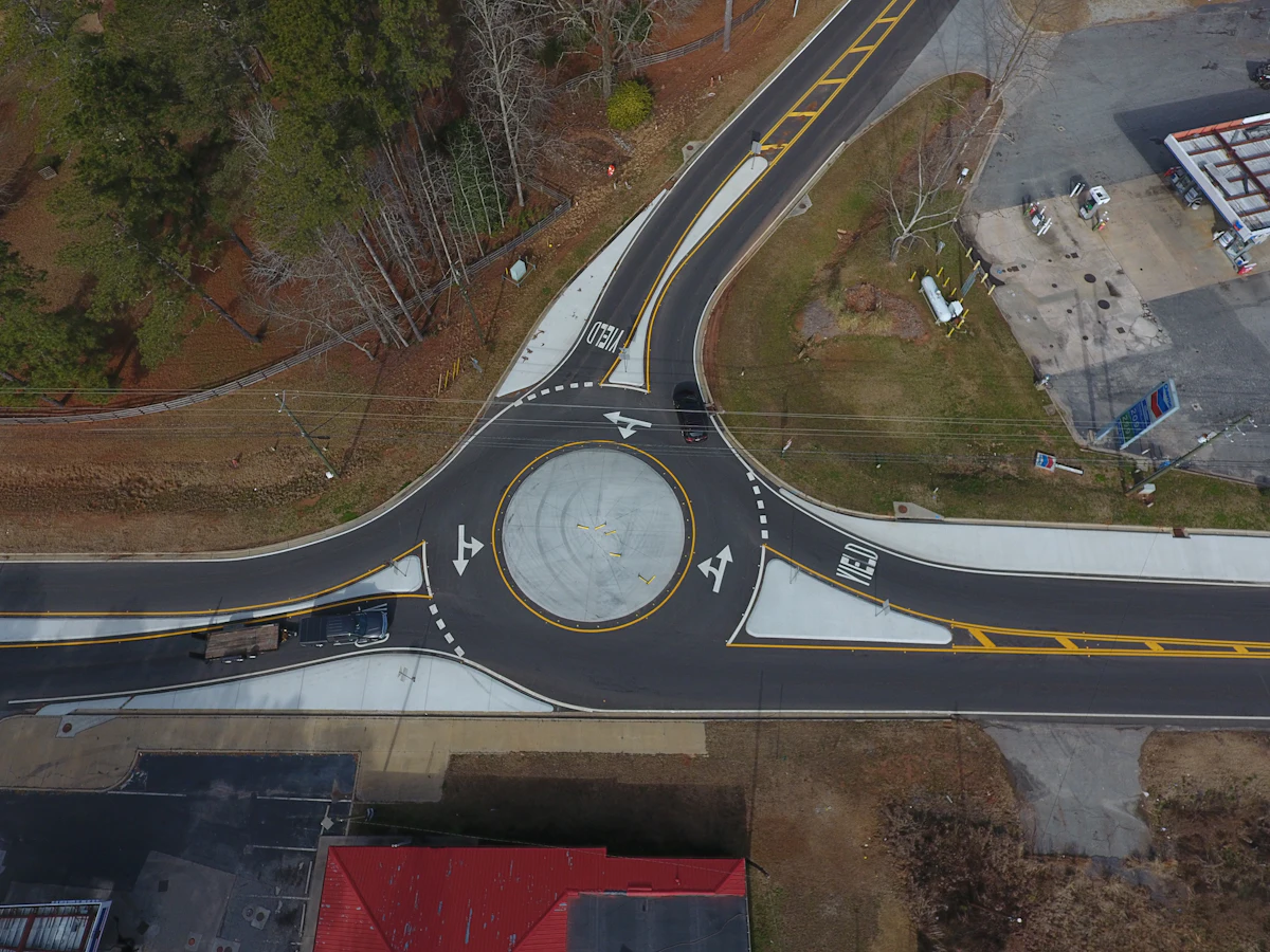 how to pave highway roundabouts | For Construction Pros