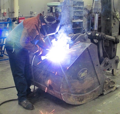 Fleet management teams in the public sector must show that the value they provide is better than going across the street to another fleet services provider in the private sector.