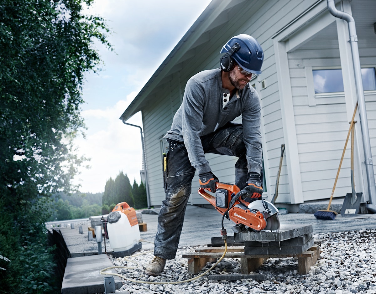 Husqvarna K 535i Battery Powered Cutter From Husqvarna Construction Products For Construction Pros