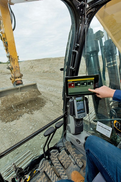 Trimble Earthworks Excavator Td520 002 Hr