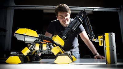 The grand prize-winning entry is the autonomous Volvo Rottweiler by Vida András. It is fitted with a pneumatic drill, a dozer and a 3D printer.