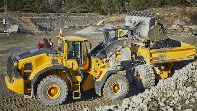 Volvo is testing a remote-controlled L180H wheel loader, on a test track served by 5G mobile broadband. A number of physical barriers, uphill and downhill tracks and rough terrain are designed to mimic the real conditions of a construction site.
