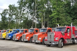 Bennett Hauling’s fleet consists of 11 T880s, purchased through MHC Kenworth – Raleigh, all spec’d with PACCAR MX-13 engines rated at 455 hp, and six-speed automatic Allison transmissions.