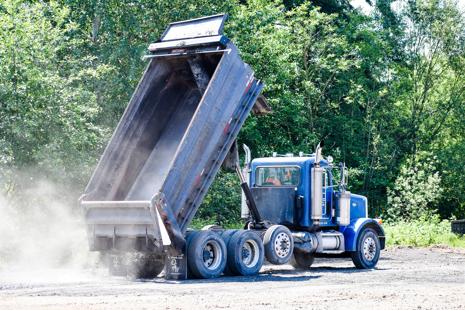 12 important steps to empty dump truck luggage!