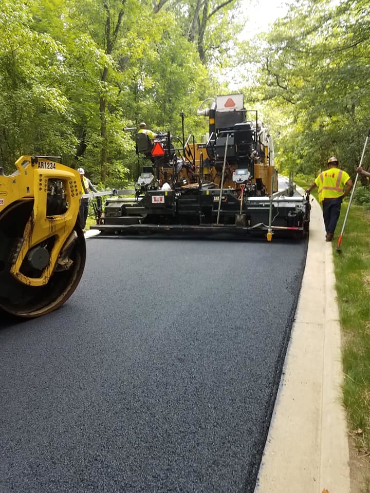 asphalt paving contractors