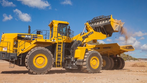 Komatsu Wa900 8 Loading Hd605