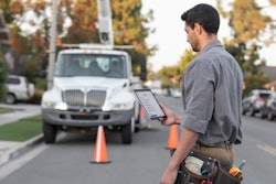 Verizon Connect Lifestyle Image On Mobile Phone