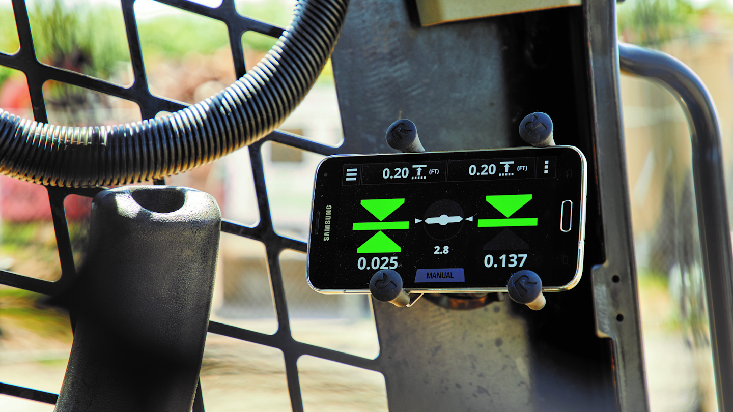 Trimble Earthworks GO! Grade Control Platform for Compact Equipment