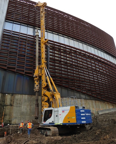 The use of BAUER casing was critical while working in proximity to the isolated footings of the Barclays Center because it kept the soil densified during drilling.
