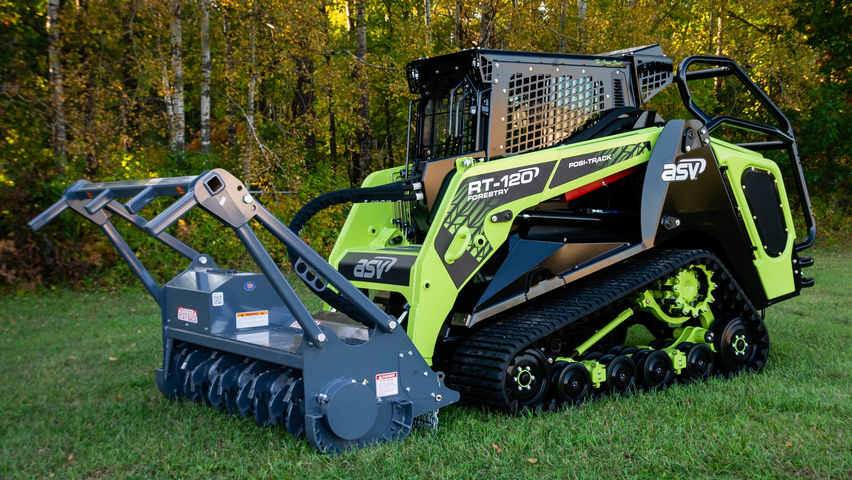 Asv Takes Green Seriously At Gie Expo 19 With Customized Loader For Construction Pros