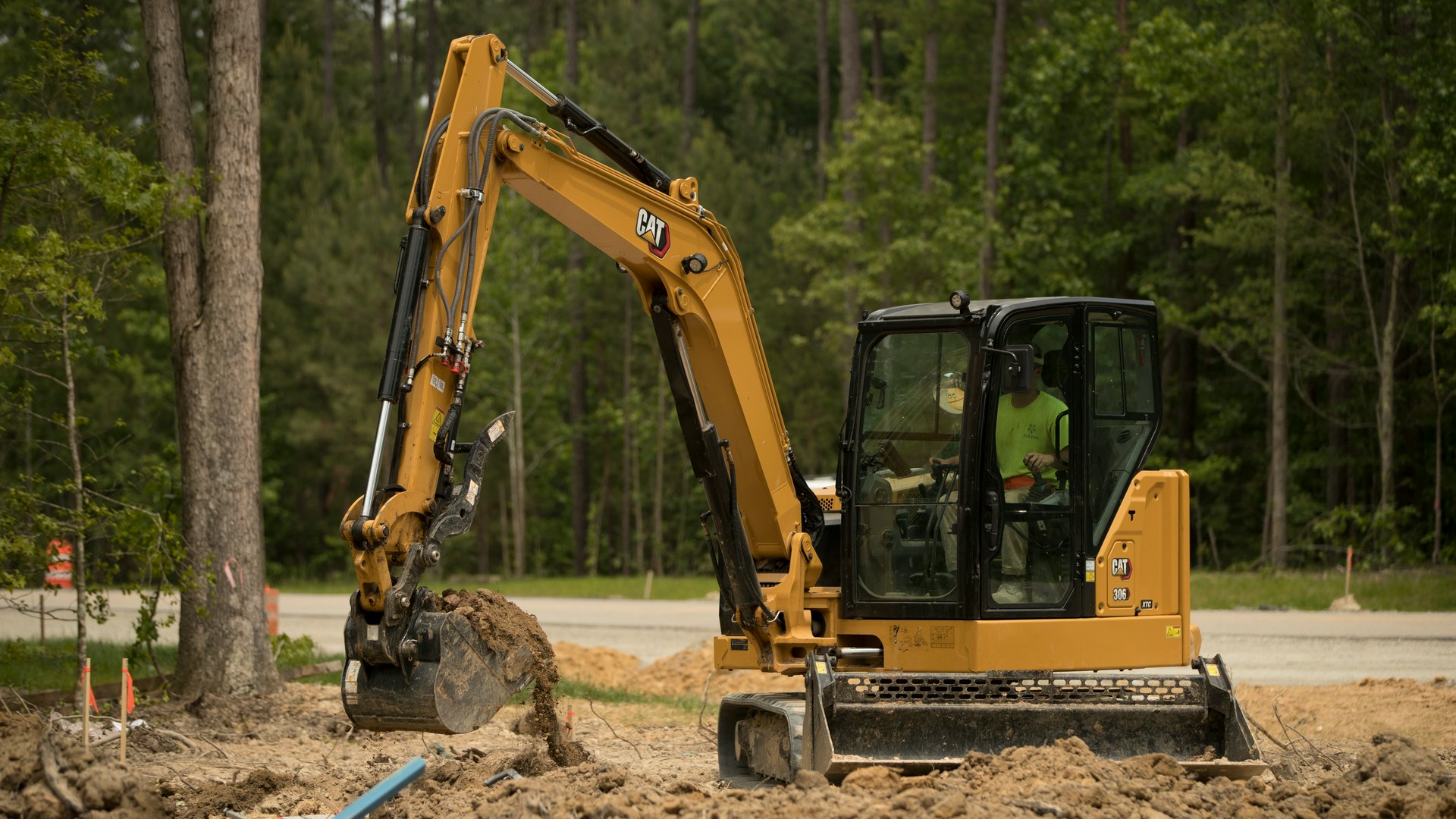 Caterpillar Enters 6-ton Class with 306 CR Next Generation Mini Excavator From: Caterpillar - | For Pros