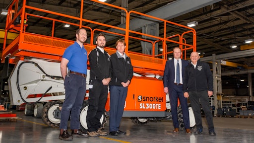 Snorkel has commenced production of its lithium-ion electric Speed Level and has signed an official supply agreement with Hyperdrive Innovation for its electric powertrain and battery systems
