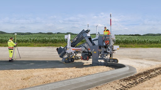 With the Wirtgen AutoPilot 2.0, the Field Rover measures the virtual string line support points. Using all measured points, the software calculates the optimum course for concrete paving.