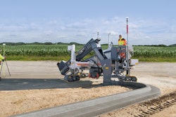 With the Wirtgen AutoPilot 2.0, the Field Rover measures the virtual string line support points. Using all measured points, the software calculates the optimum course for concrete paving.