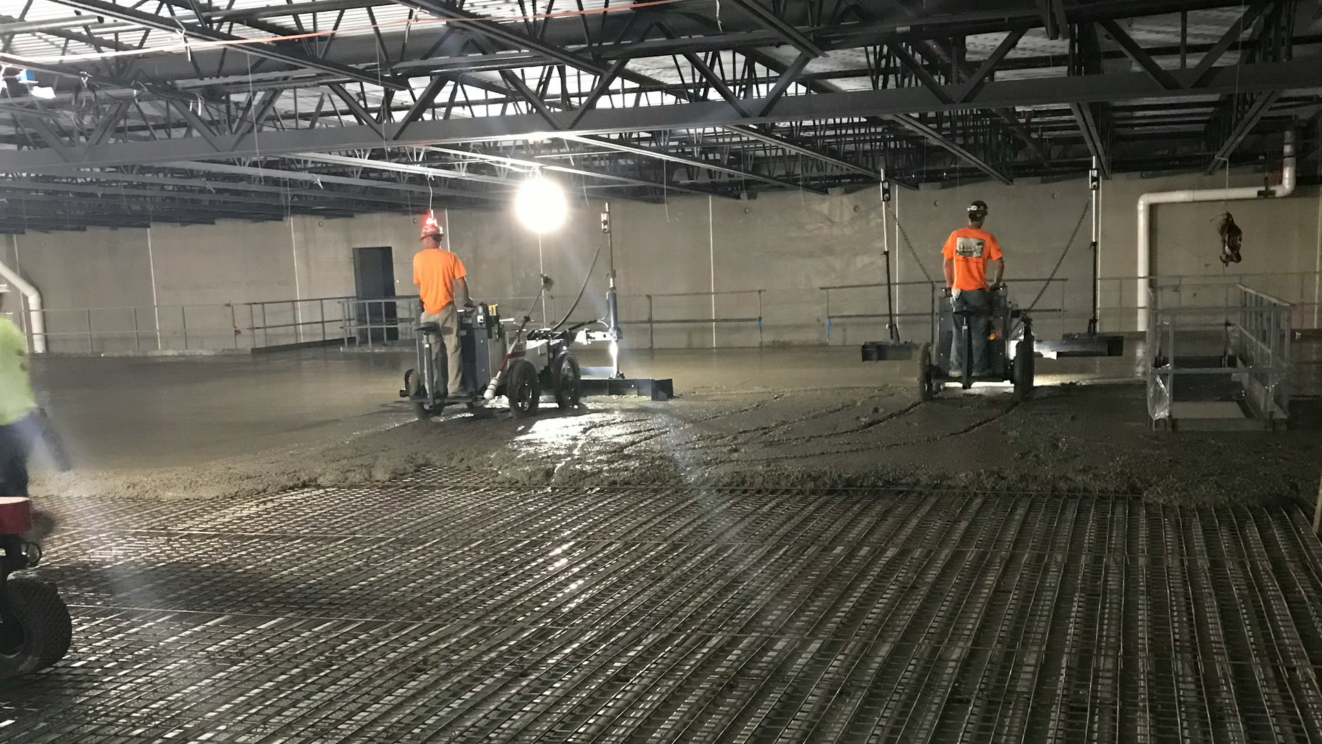 Placing Finishing Warehouse Slabs On Metal Deck For Construction Pros Placing Finishing Warehouse Slabs On Metal Deck For Construction Pros