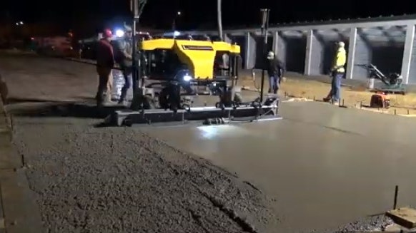 Ligchine Spiderscreed Handles 6 400 Sq Ft Concrete Pour In Under 2 Hours For Construction Pros