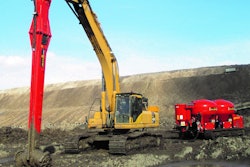 The stabilization method used on the canal includes the Processor hydraulic accessory for excavators, the PF Pressure Feeder and the Data Acquisition System to measure, control and report the stabilization.