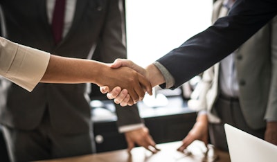 Body Language Business Etiquette Businesspeople 1179804