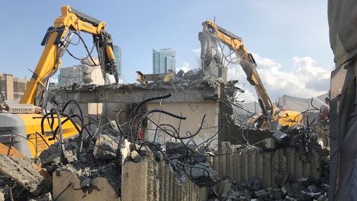 JMX’s highly engineered demolition plan leveraged the quiet operation of the Brokk machines and Darda CC700 attachments, crushing the concrete rather than breaking it with hammers.