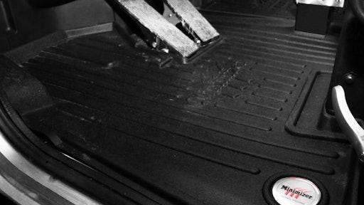 Minimizer Peterbuilt Floor Mats