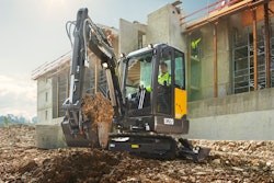 Volvo Ec27 D T4 1 06277 2 59ce9b629d898 5b5805f603abf