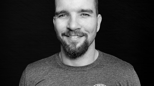 Stephen Cox is a mobile heavy equipment mechanic with over 181,000 subscribers to his YouTube channel.