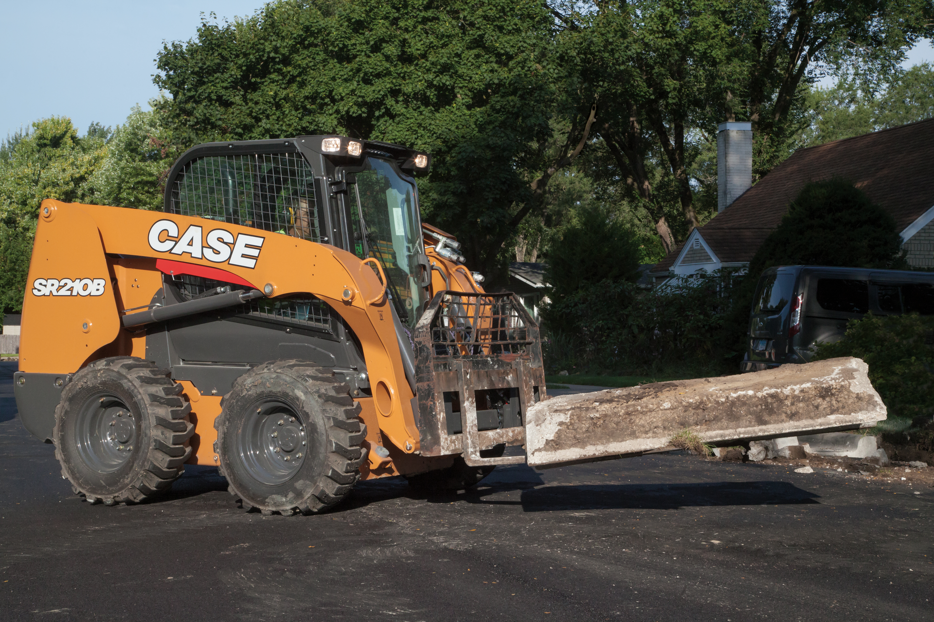 [VIDEO] Case B Series Skid Steers Designed To Address Operator Shortage ...