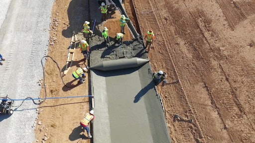 Curb Roller Hydra Screed 3
