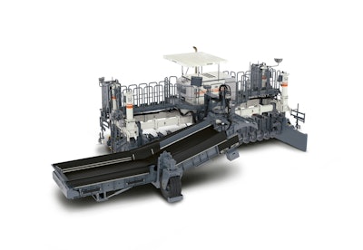 Thanks to Wirtgen’s WPS 62i/WPS 62 placer/spreader, the slipform paver following behind the machine is ideally supplied with concrete.