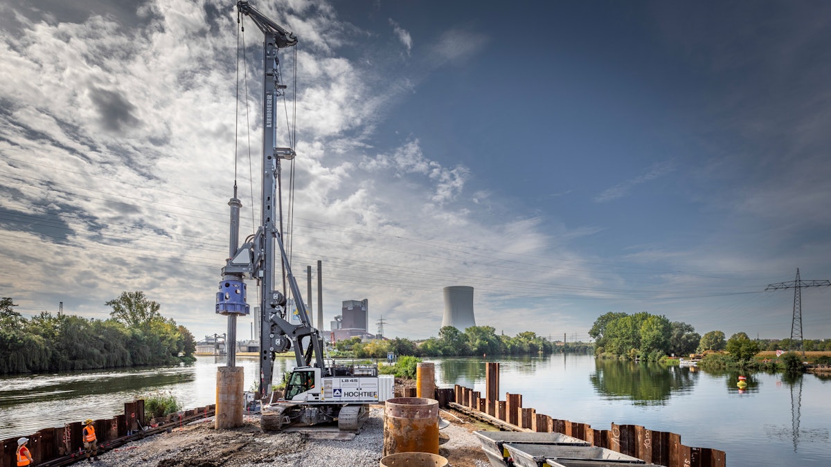 Rig LB 45 From: Liebherr USA, Co. (formerly Liebherr Construction ...