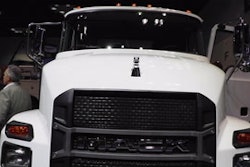 Mack 64sy02ft 320