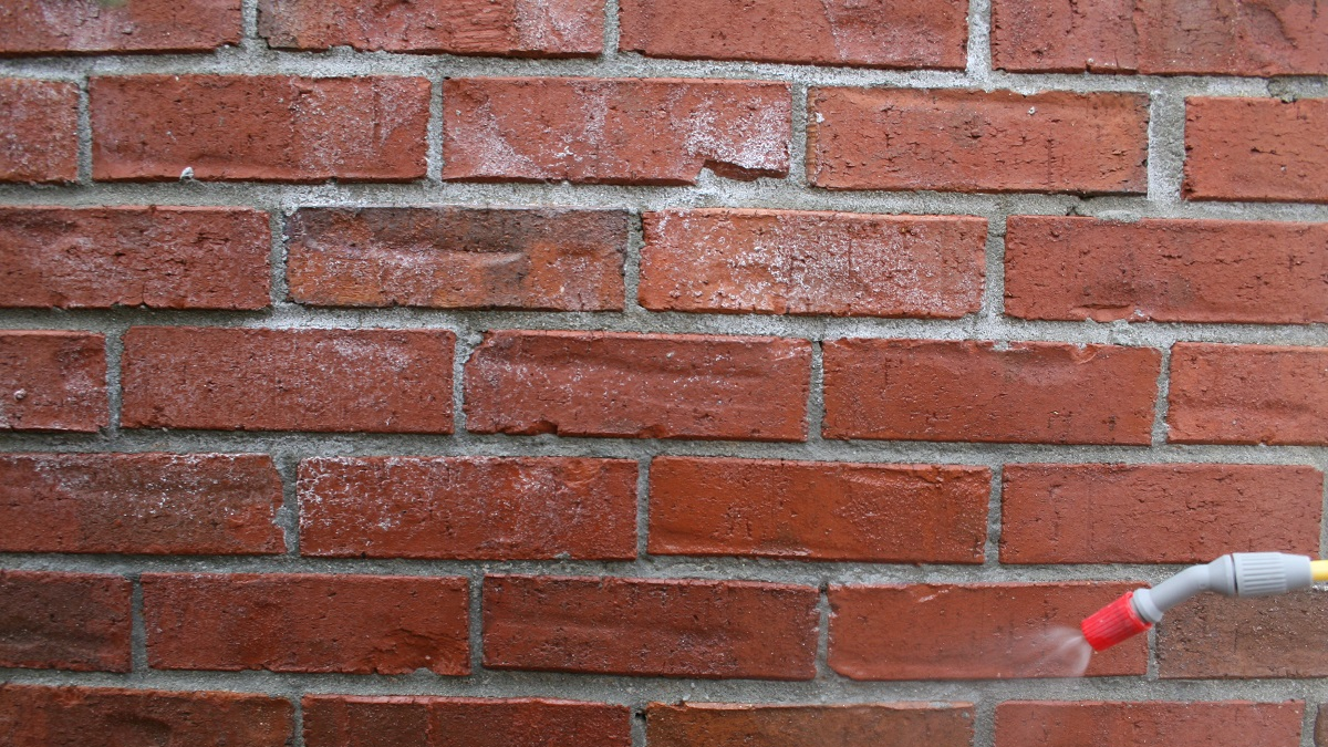 What Is Efflorescence How To Prevent Treat And Remove White Discoloration From Concrete For Construction Pros