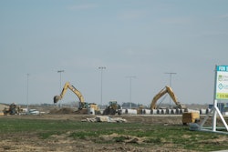 A contractors’ panel at the Associated Equpiment Distributors’ (AED) Annual Summit proved there are several different ways to successfully approach fleet management.